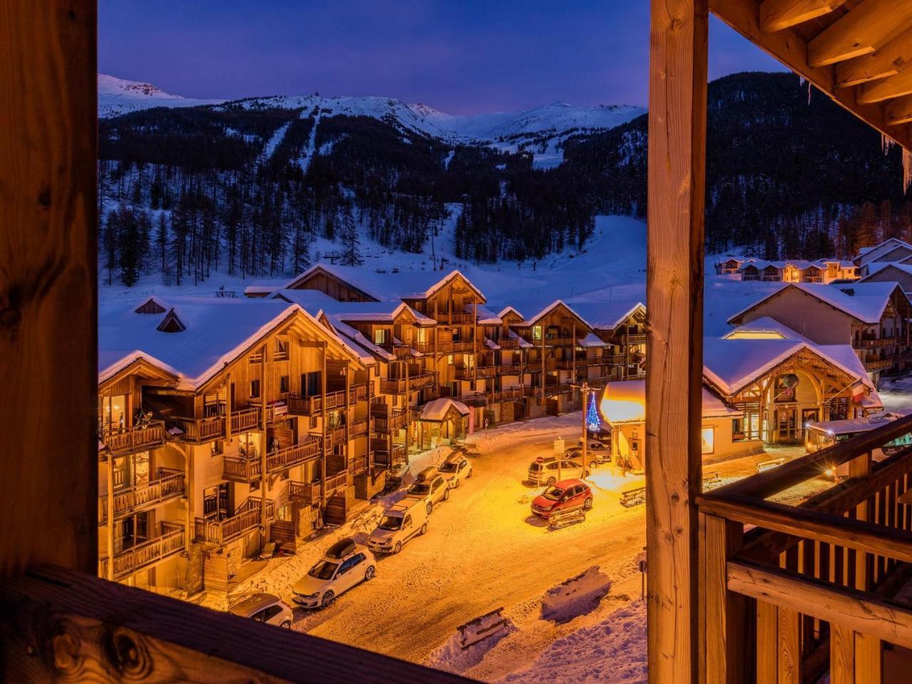 Aparthotel Noemys Balcons de Bois Méan Les Orres Esterno foto